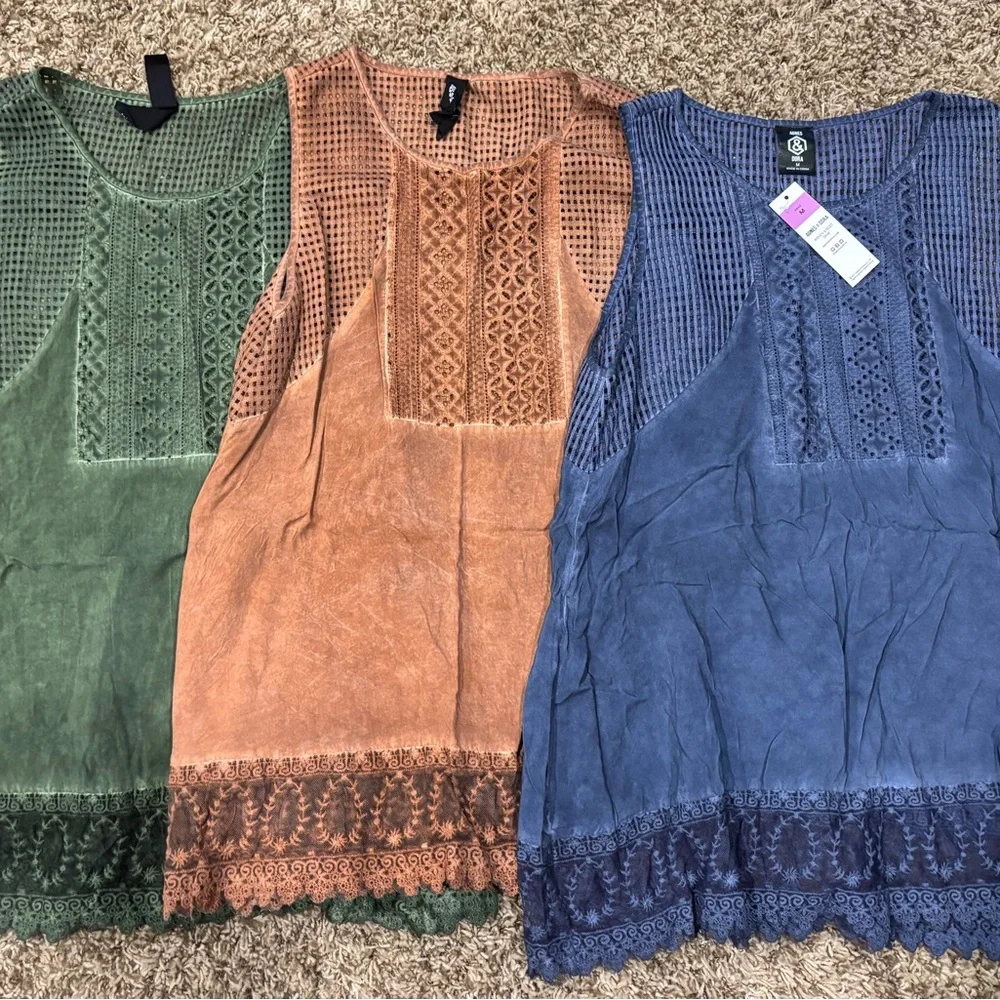 Agnes & Dora Woven Eyelet Tank Bundle - Picture 1 of 10
